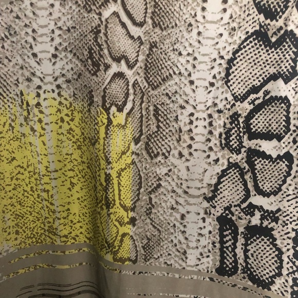 EUC Vince Camuto Snake Print Sleeveless Tunic SZ M - Picture 3 of 5
